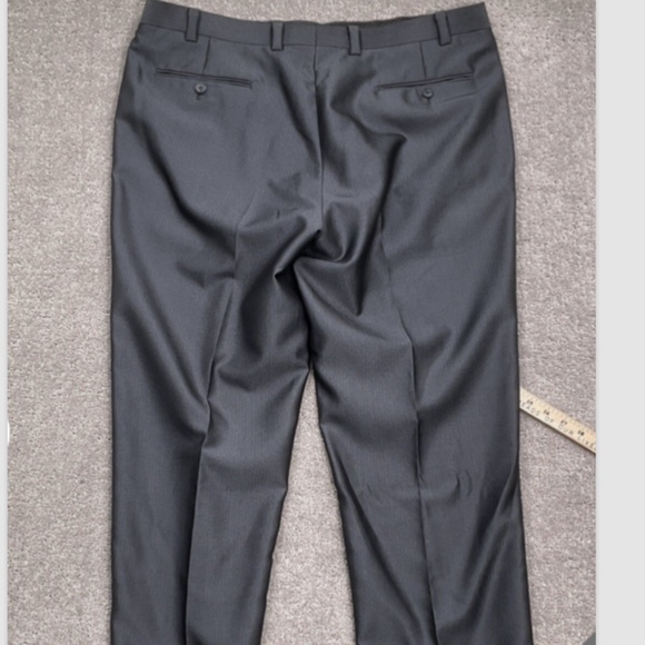 Mens 2pc Calvin Klein suit grey silver 42L excellent condition - Picture 16 of 16